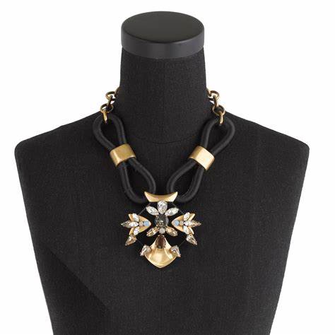 J.Crew Necklaces: Effortless Style Infused with Contemporary Elegance